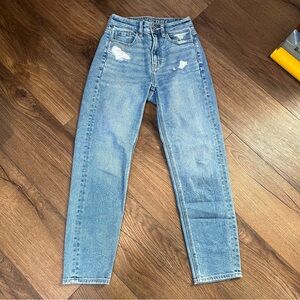 American Eagle High Waisted Mom Straight Jean